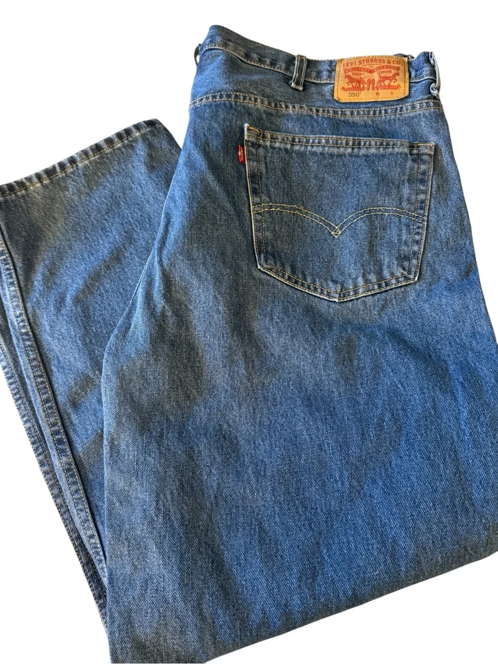 Levi’s 550 Relaxed Fit Jeans Men’s 44x30 Medium Wash Tapered Denim Red Tab Class